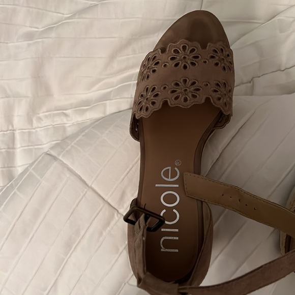 Nicole Wedge heels size 10 - Picture 3 of 4